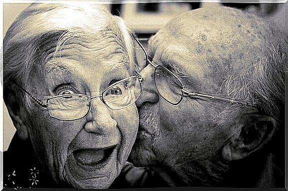 5 tips to grow old happily