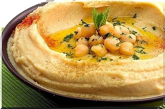 Hummus with chickpeas.