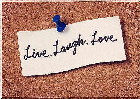 note message live laugh love